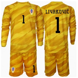 Kroatia Dominik Livakovic #1 Maalivahti Jalkapallovaatteet Lasten Kotipeliasu EM-Kisat 2024 Pitkähihainen (+ Lyhyet housut)